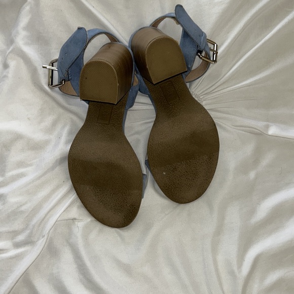 Light blue high heels! Worn once or twice - Picture 3 of 3